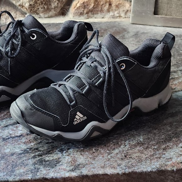 Adidas Black/White Cross Training Sneakers Size 5 - Picture 3 of 15